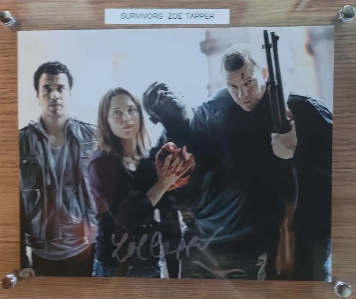 Zoe Tapper, "Survivor", Photograph, Signed